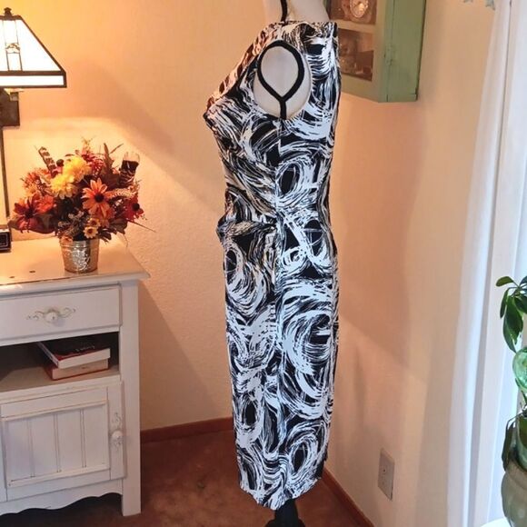 Suite 7 Satin Dress - Picture 4 of 11